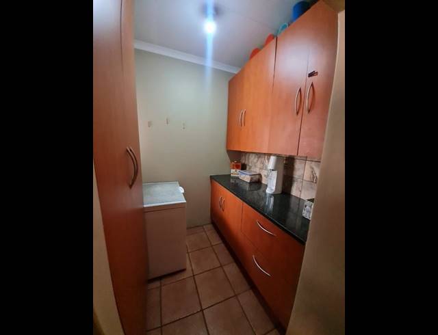 3 BEDROOM HOUSE FOR SALE IN VANDERBIJLPARK SE 3